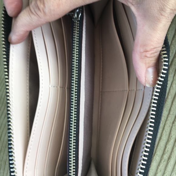 Marc Jacobs wallet - Picture 4 of 5